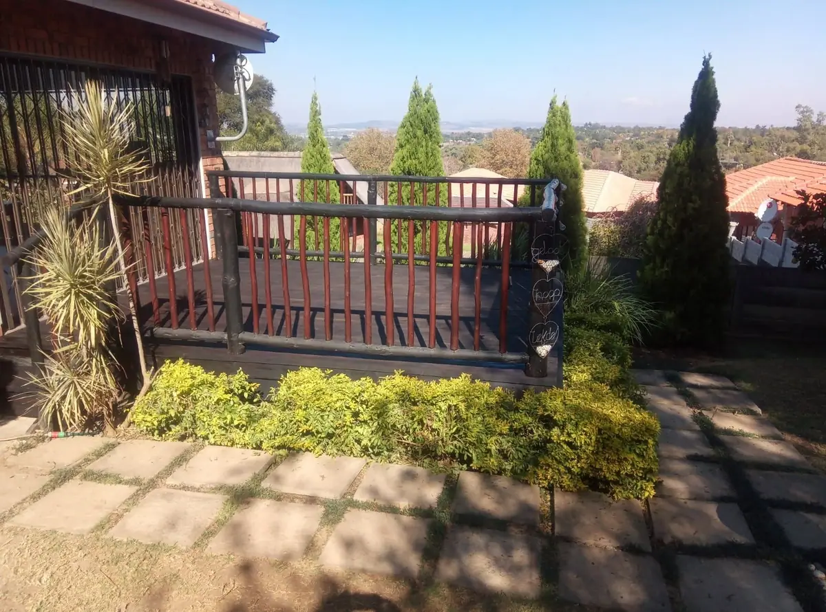 Raised timber deck by Ri-Han Construction, photo 8