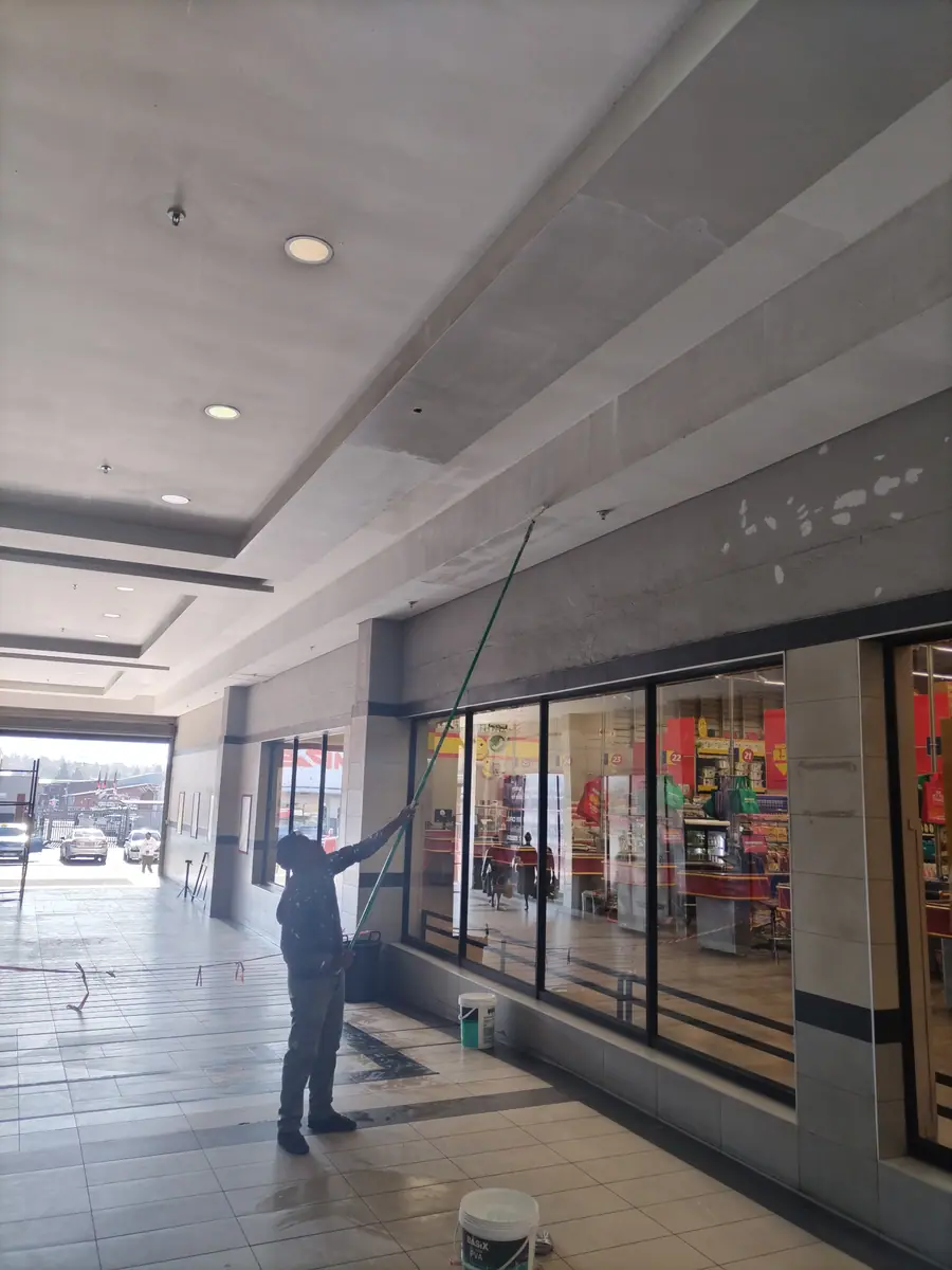 Shopping centre maintenance by Ri-Han Construction, photo 2