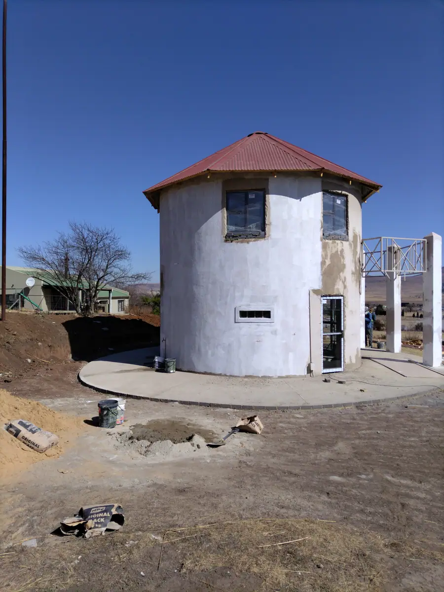 Round tower house by Ri-Han Construction, photo 2