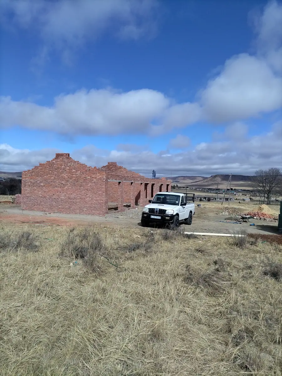 New face-brick home by Ri-Han Construction, photo 5