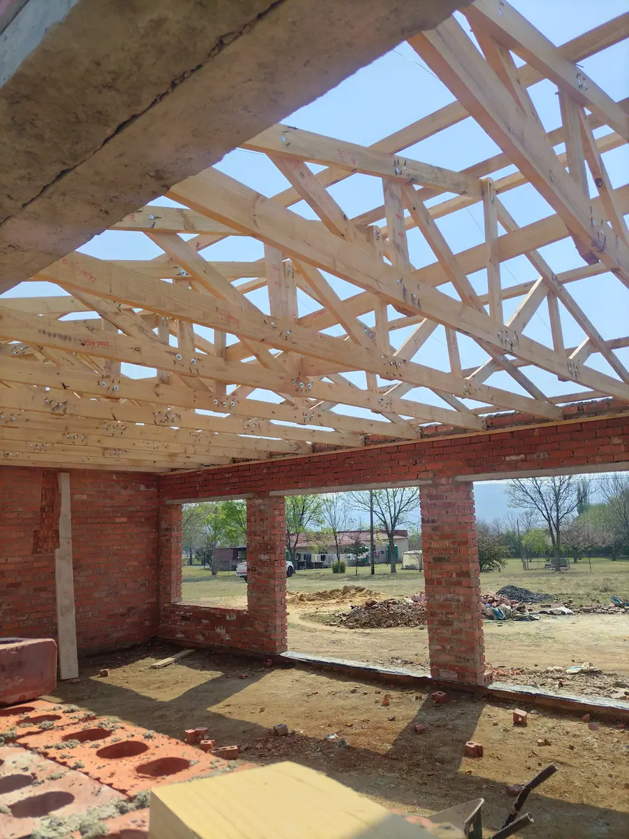 New face-brick home by Ri-Han Construction, photo 9
