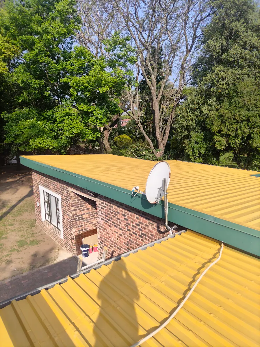 New roof sheeting by Ri-Han Construction, photo 1