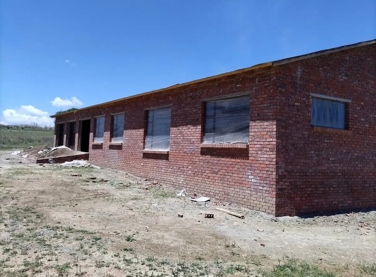 New face-brick home by Ri-Han Construction, photo 13